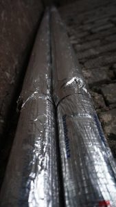 Aluminio con malla para un aislamiento térmico altamente efectivo de las tuberías.